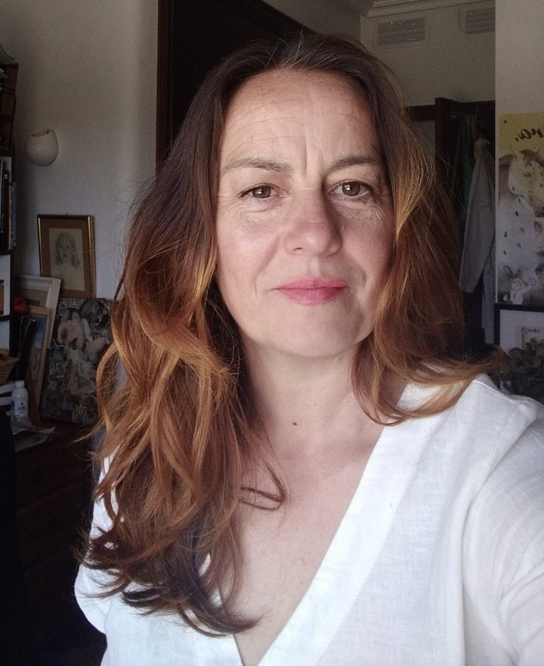 Marisa, bióloga y fundadora de la floristería La Huerta de las Flores.